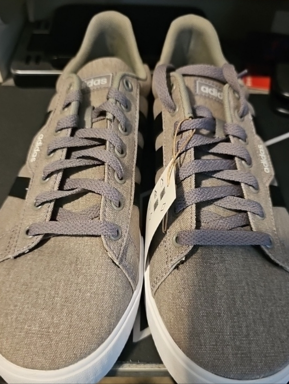 Adidas Daily 3.0 Men’s Size 8.5 Men's Gray Canvas Low-Top Sneakers